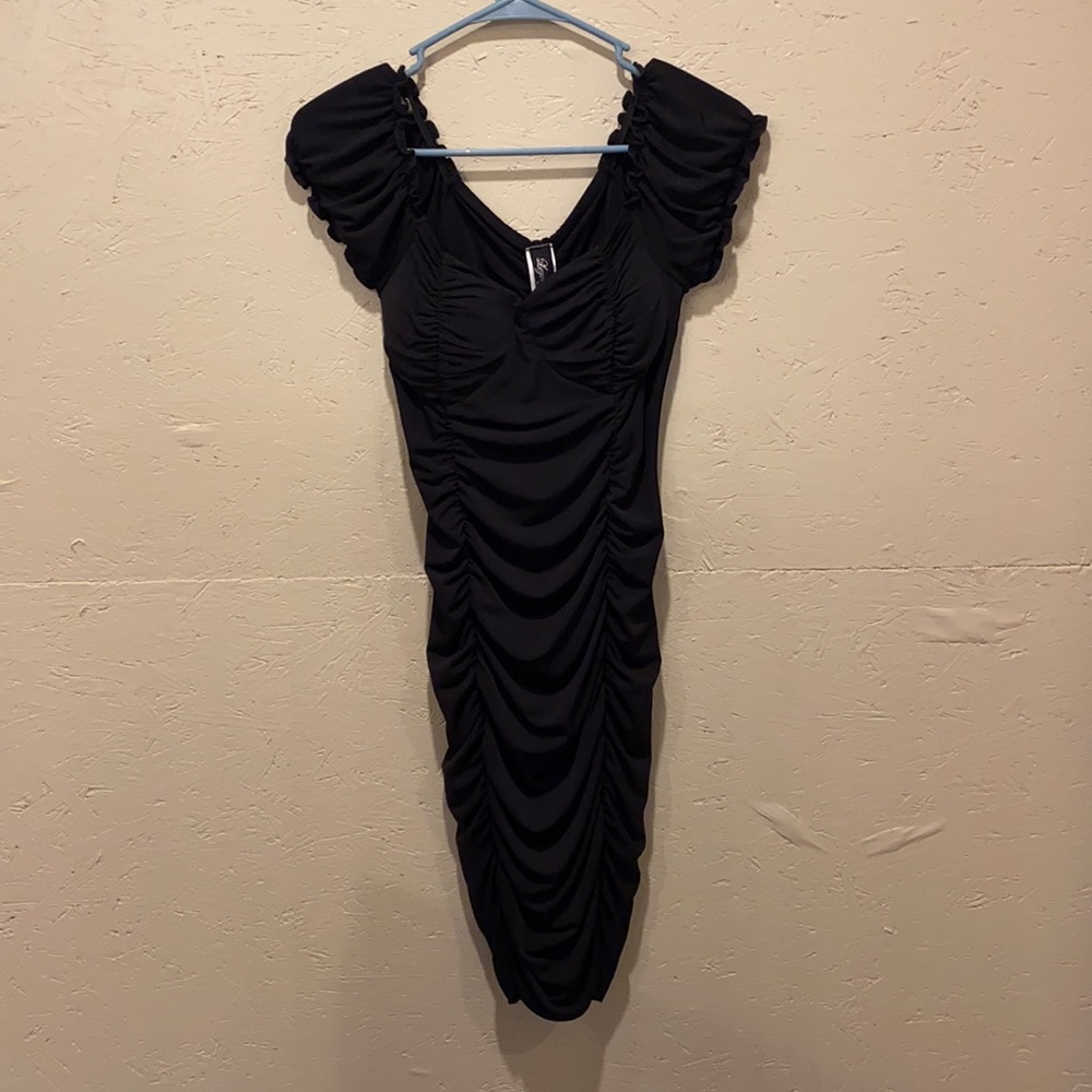 Black Fitted Dress size L